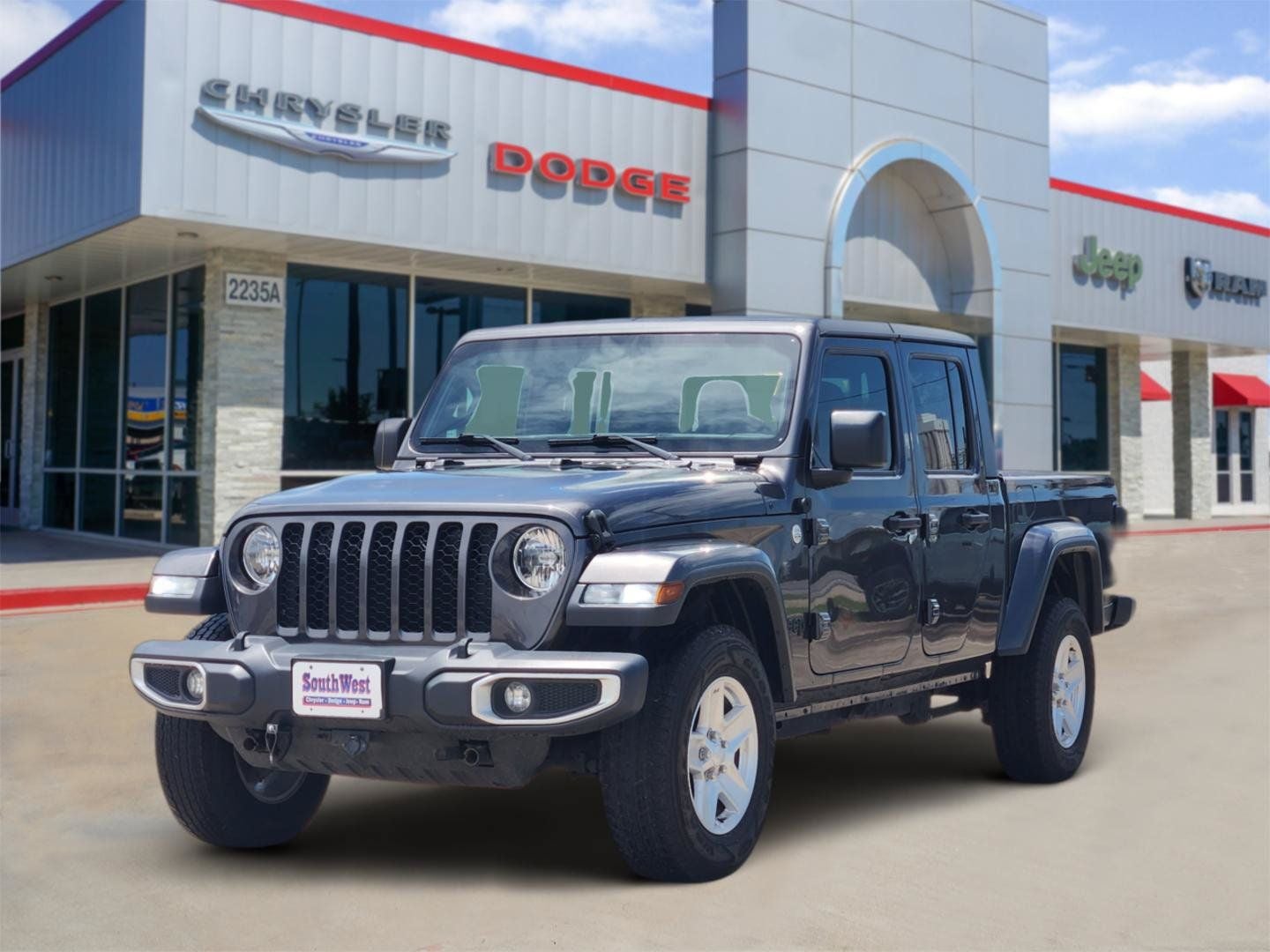 2020 Jeep Gladiator — side profile view