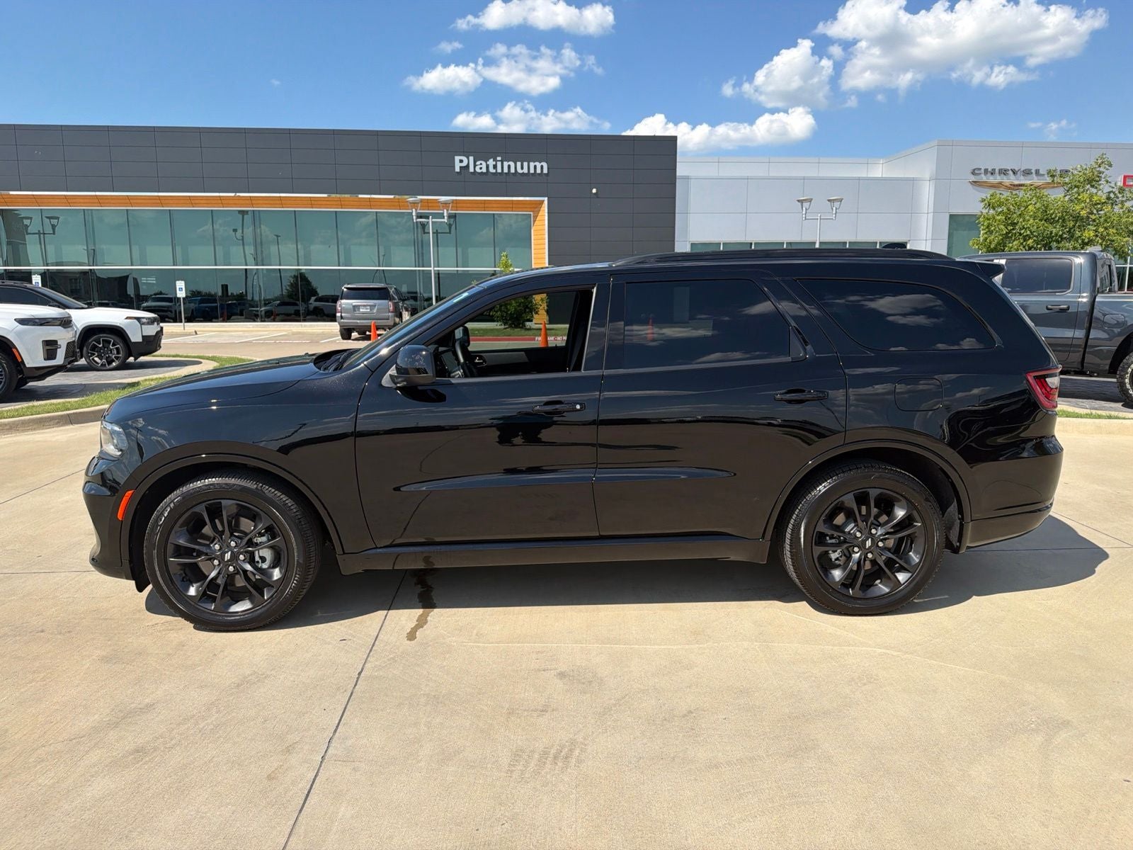2025 Dodge Durango — side profile view