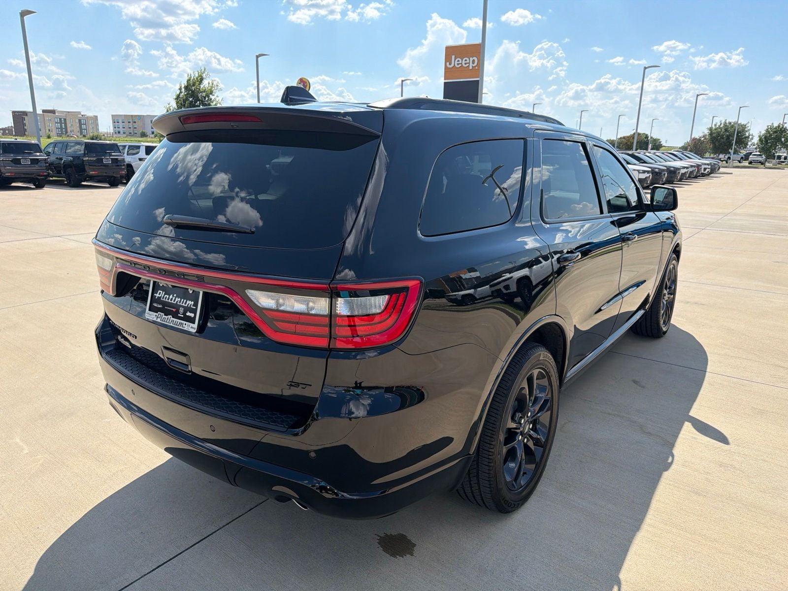 2025 Dodge Durango — detail view