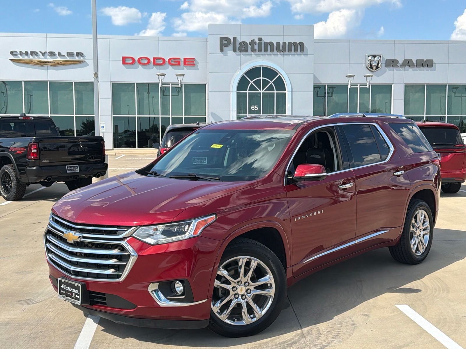 2020 Chevrolet Traverse FWD High Country in Cajun Red Tintcoat — front three-quarter view