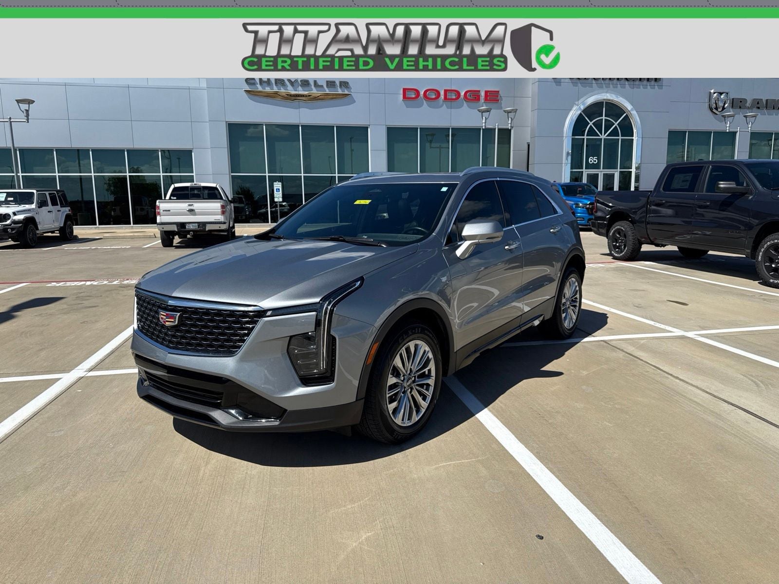 2025 Cadillac XT4 FWD Premium Luxury in Argent Silver Metallic — front three-quarter view
