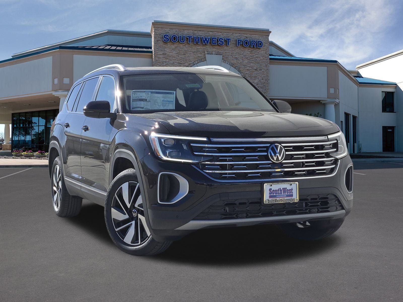 2025 Volkswagen Atlas 2.0T SEL in Deep Black Pearl — front three-quarter view