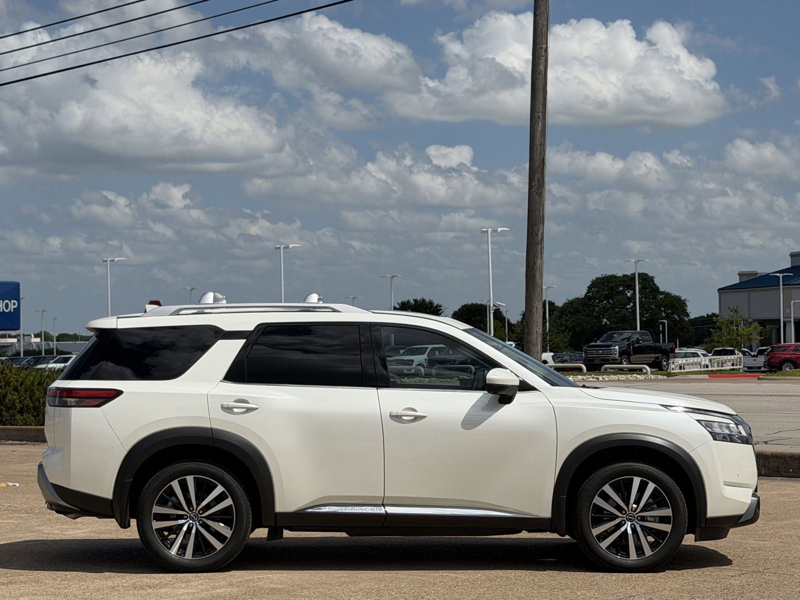 2024 Nissan Pathfinder — rear three-quarter view