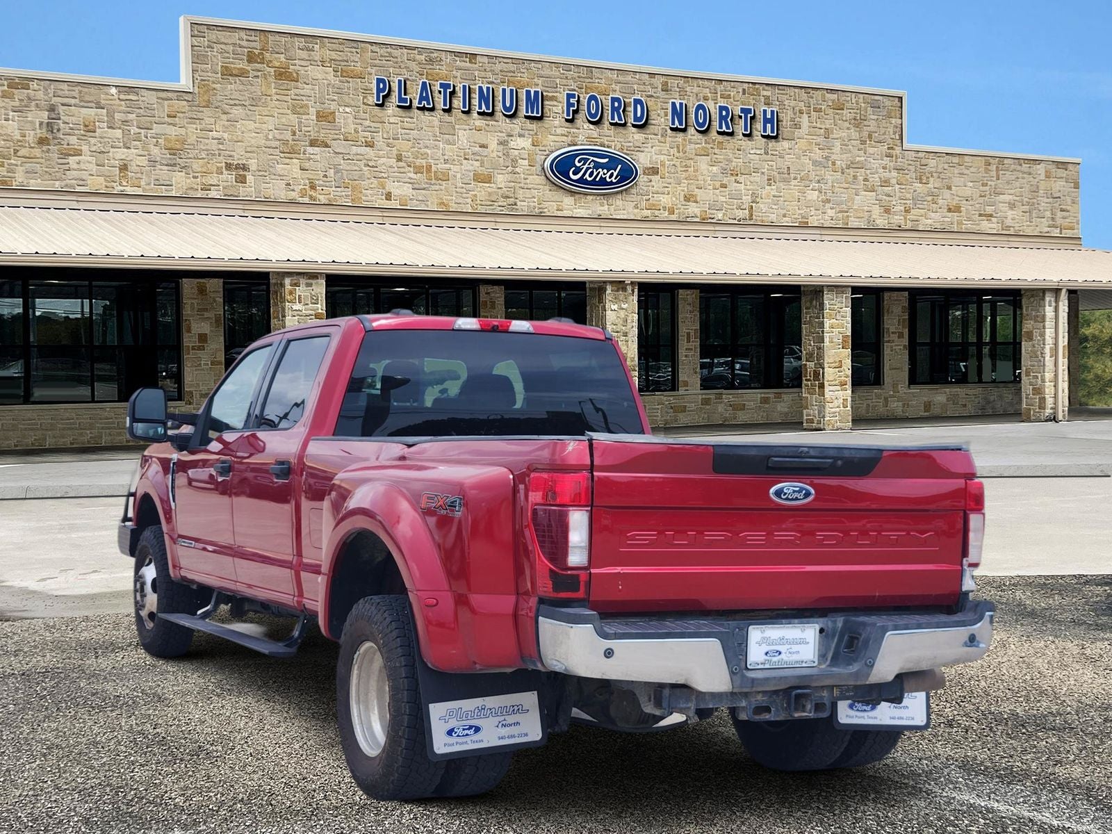 2022 Ford F-350SD — interior view