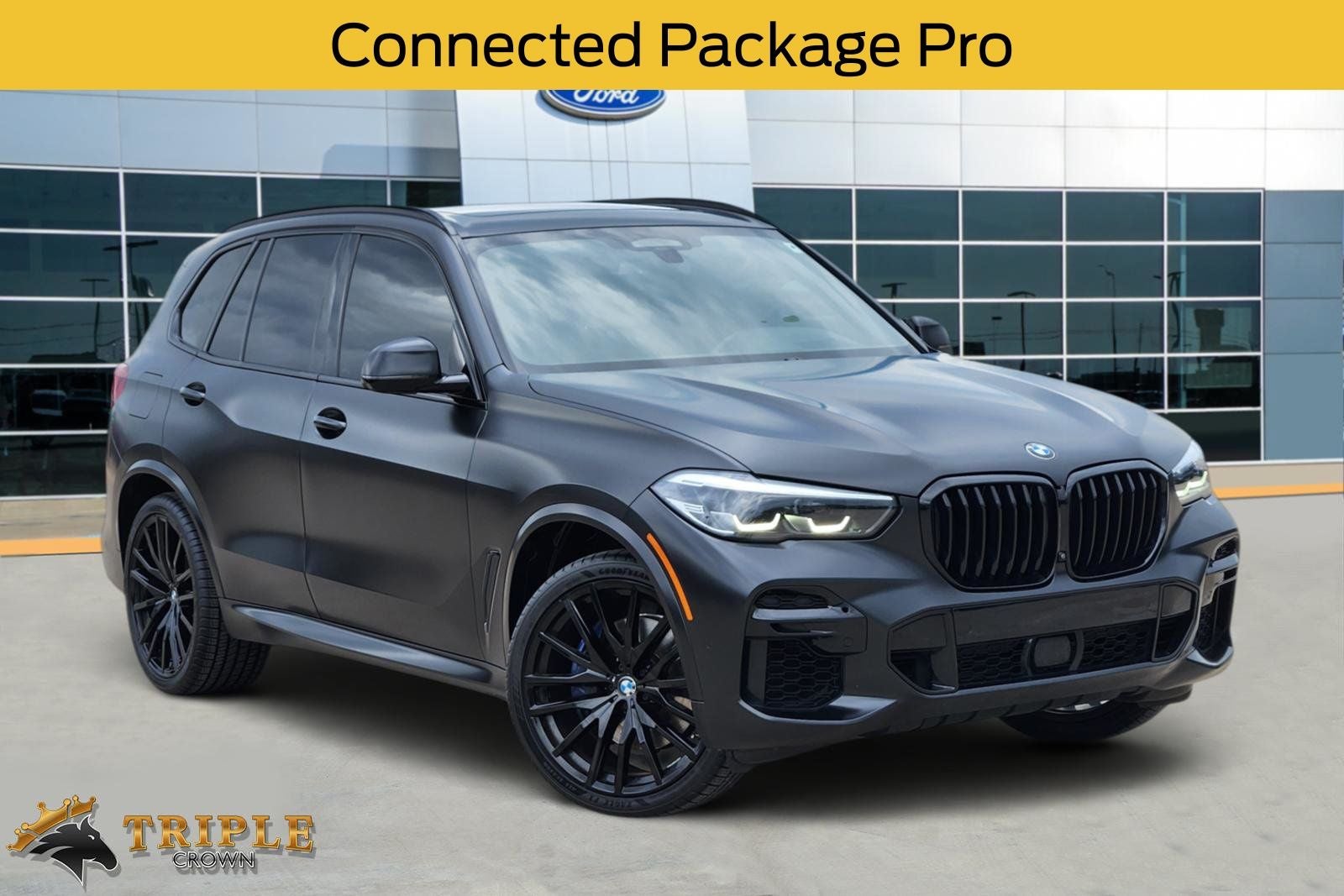 2022 BMW X5 xDrive40i in Black — front three-quarter view